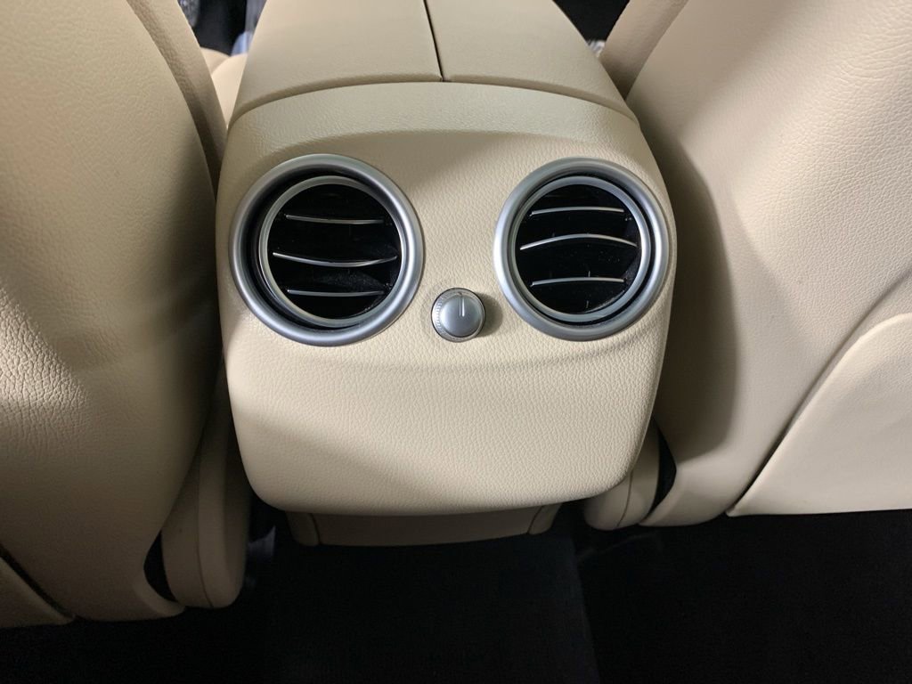 Used 2021 Mercedes-Benz GLC 300 image 33