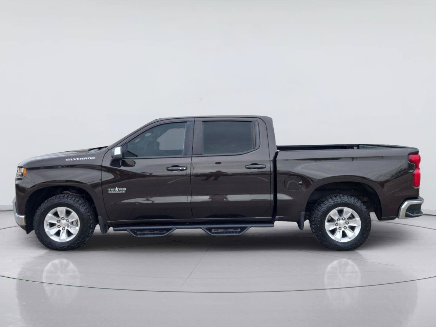 Used 2020 Chevrolet Silverado 1500 LT w/ Texas Edition RWD image 2