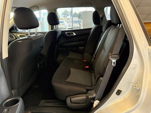 Used 2018 Nissan Pathfinder SV AWD/4WD image 21