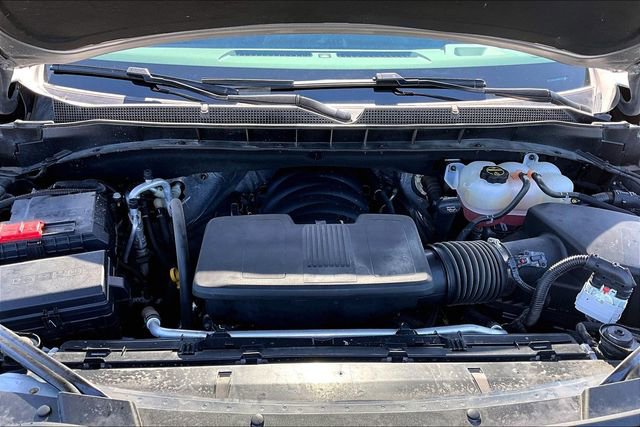 Used 2025 Chevrolet Suburban Z71 AWD/4WD image 31