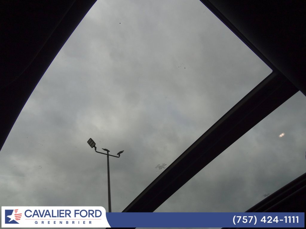 Certified 2024 Ford Expedition Limited image 11