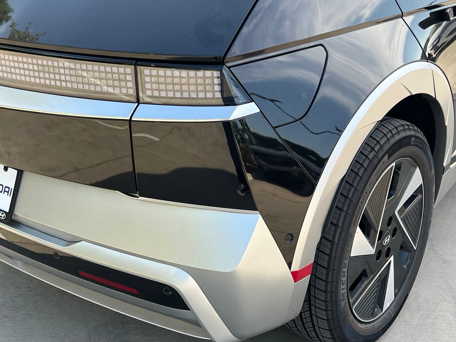New 2027 Hyundai Ioniq 5 Limited RWD image 13