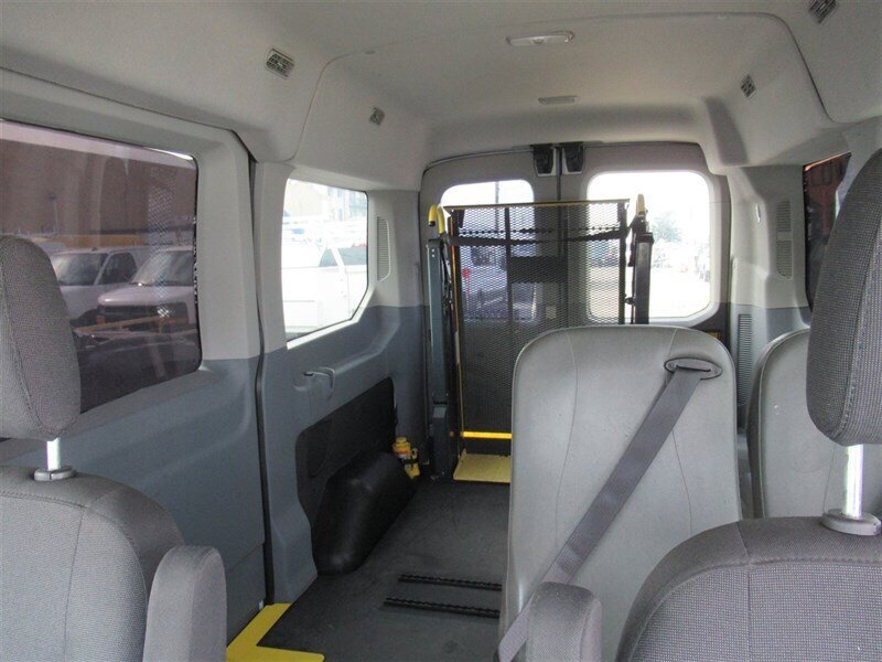 Used 2018 Ford Transit 150 XLT RWD image 32