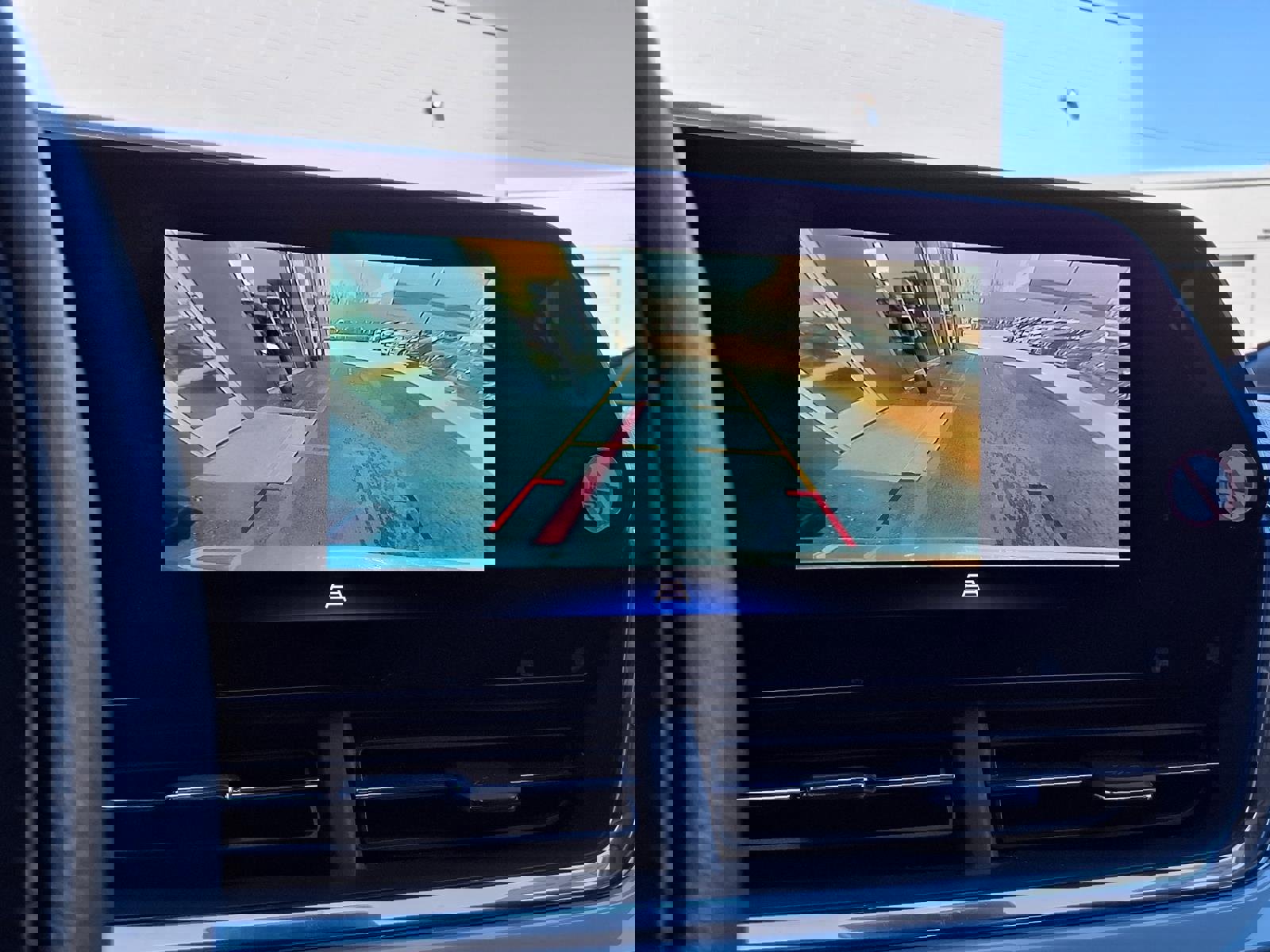 Used 2025 Chevrolet Trax LT image 7