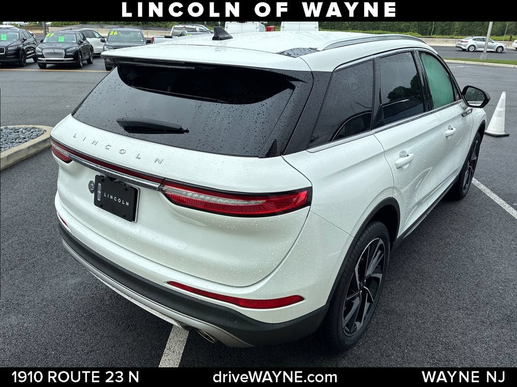Certified 2023 Lincoln Corsair Reserve FWD image 8