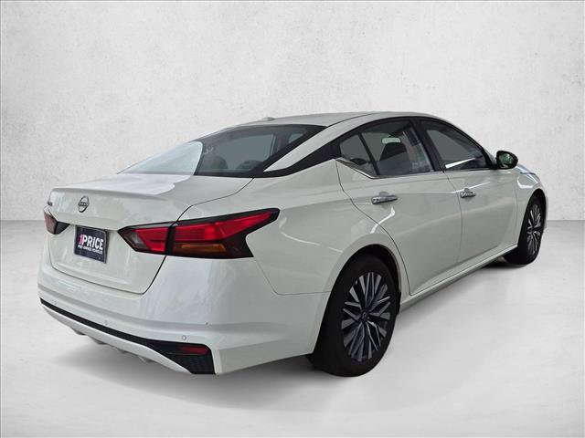 Used 2025 Nissan Altima 2.5 SV FWD image 5
