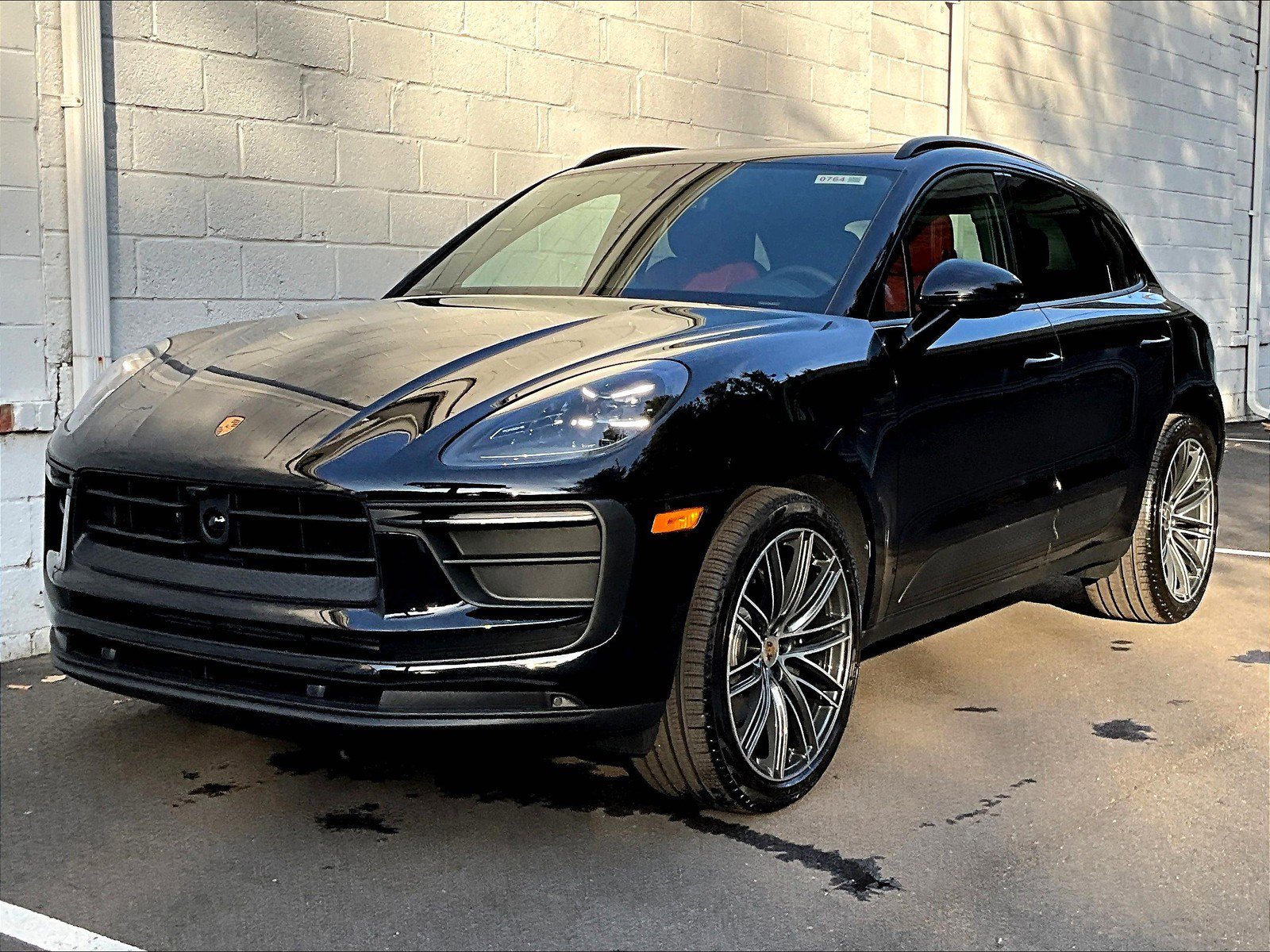 New 2026 Porsche Macan image 1
