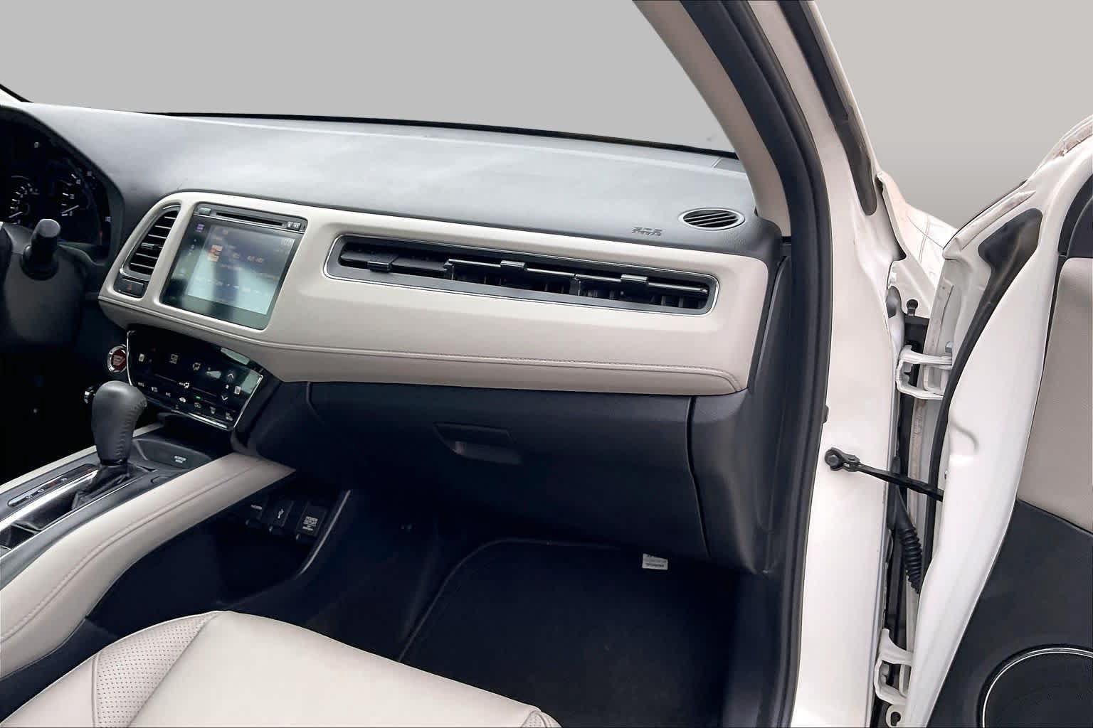 Used 2017 Honda HR-V EX-L image 17