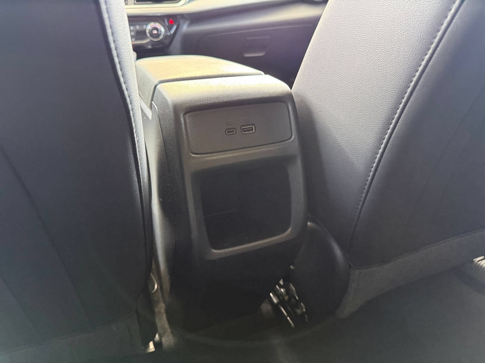 Used 2025 Chevrolet Trax LT FWD image 23
