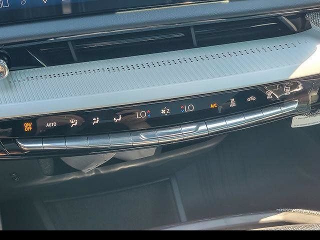 New 2026 Cadillac Optiq Luxury 1 w/ LPO, Floor Liner Package AWD/4WD image 24