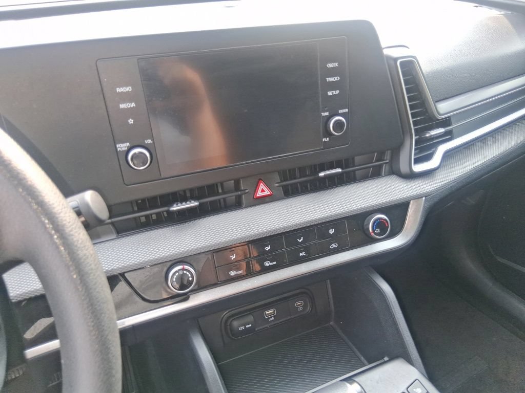 Certified 2024 Kia Sportage LX AWD/4WD image 10