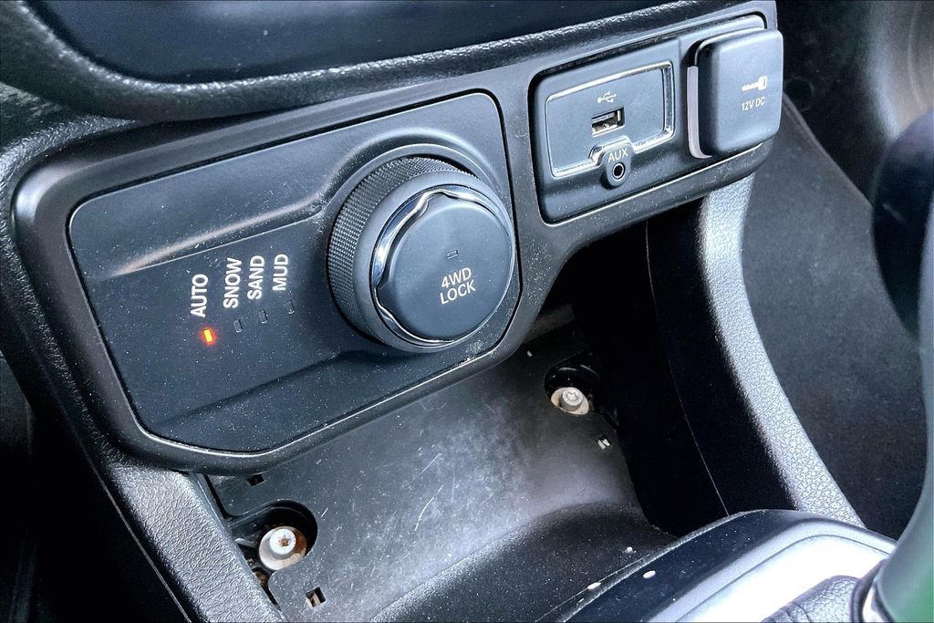 Used 2021 Jeep Renegade Latitude image 25