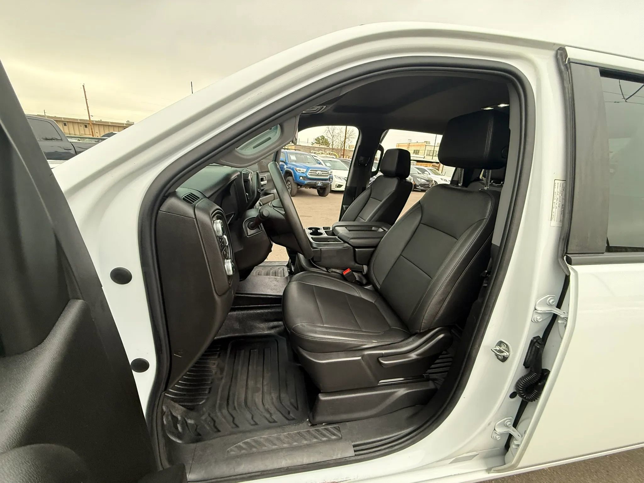 Used 2023 GMC Sierra 2500 Pro w/ Convenience Package image 31