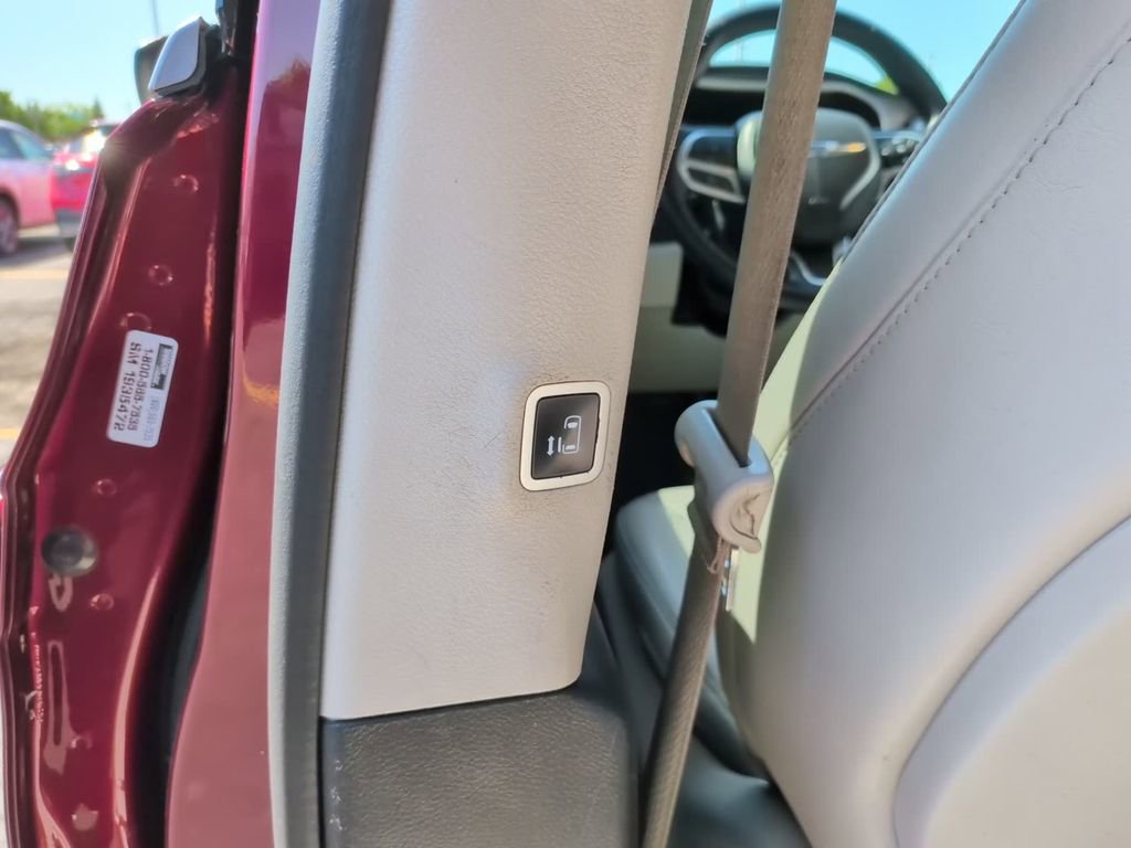 Used 2021 Chrysler Voyager Lxi FWD image 16