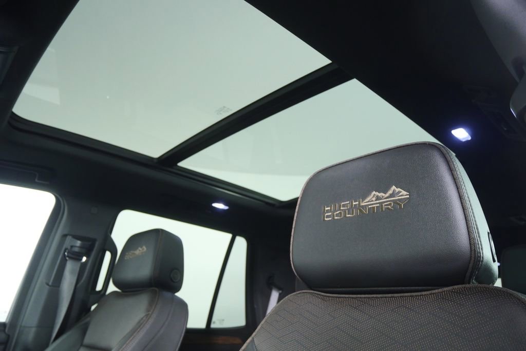 Used 2023 Chevrolet Tahoe High Country image 11