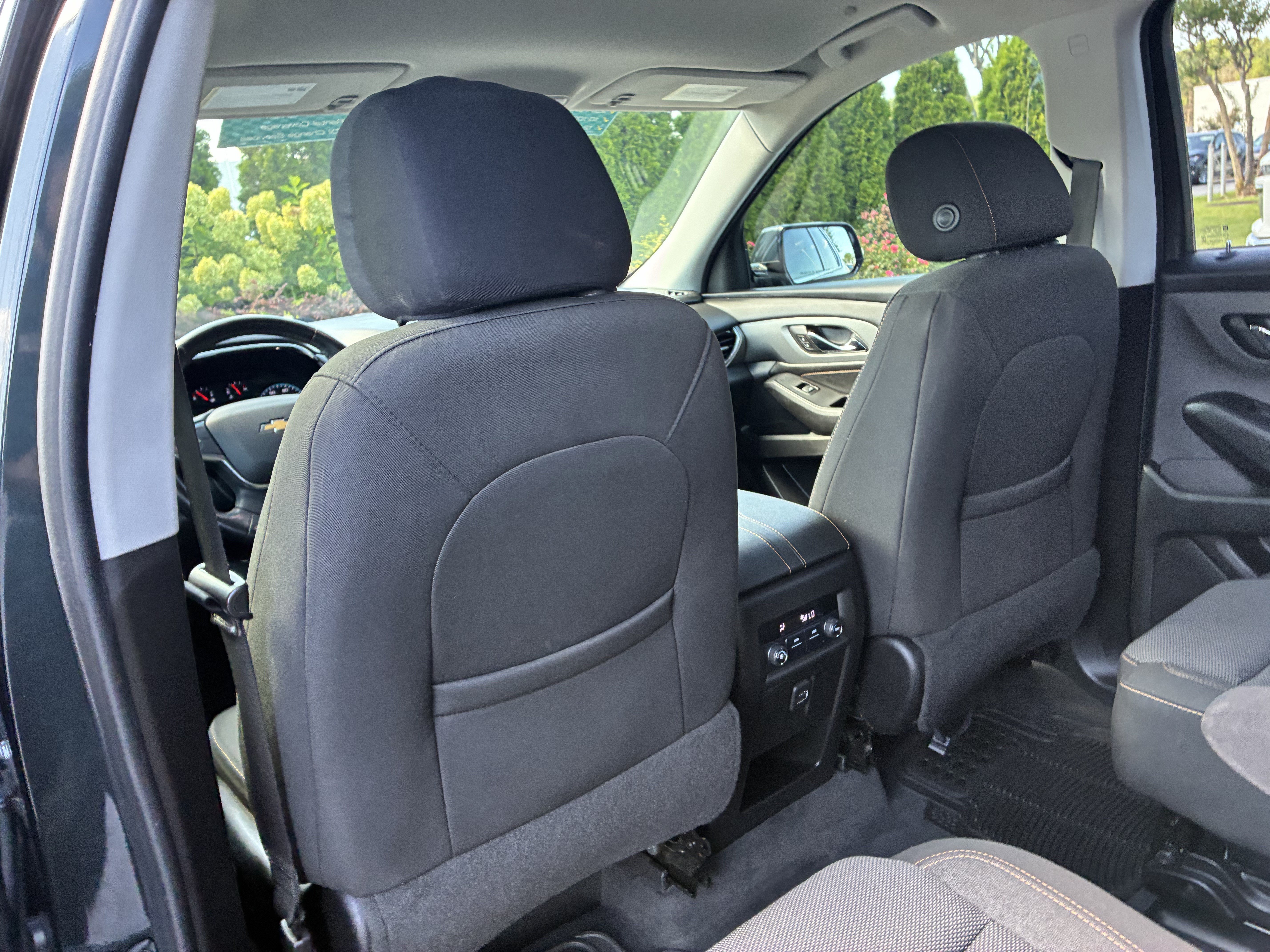 Used 2019 Chevrolet Traverse LT FWD image 16