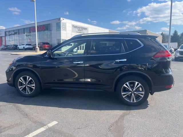 Certified 2019 Nissan Rogue SV w/ Premium Package image 4