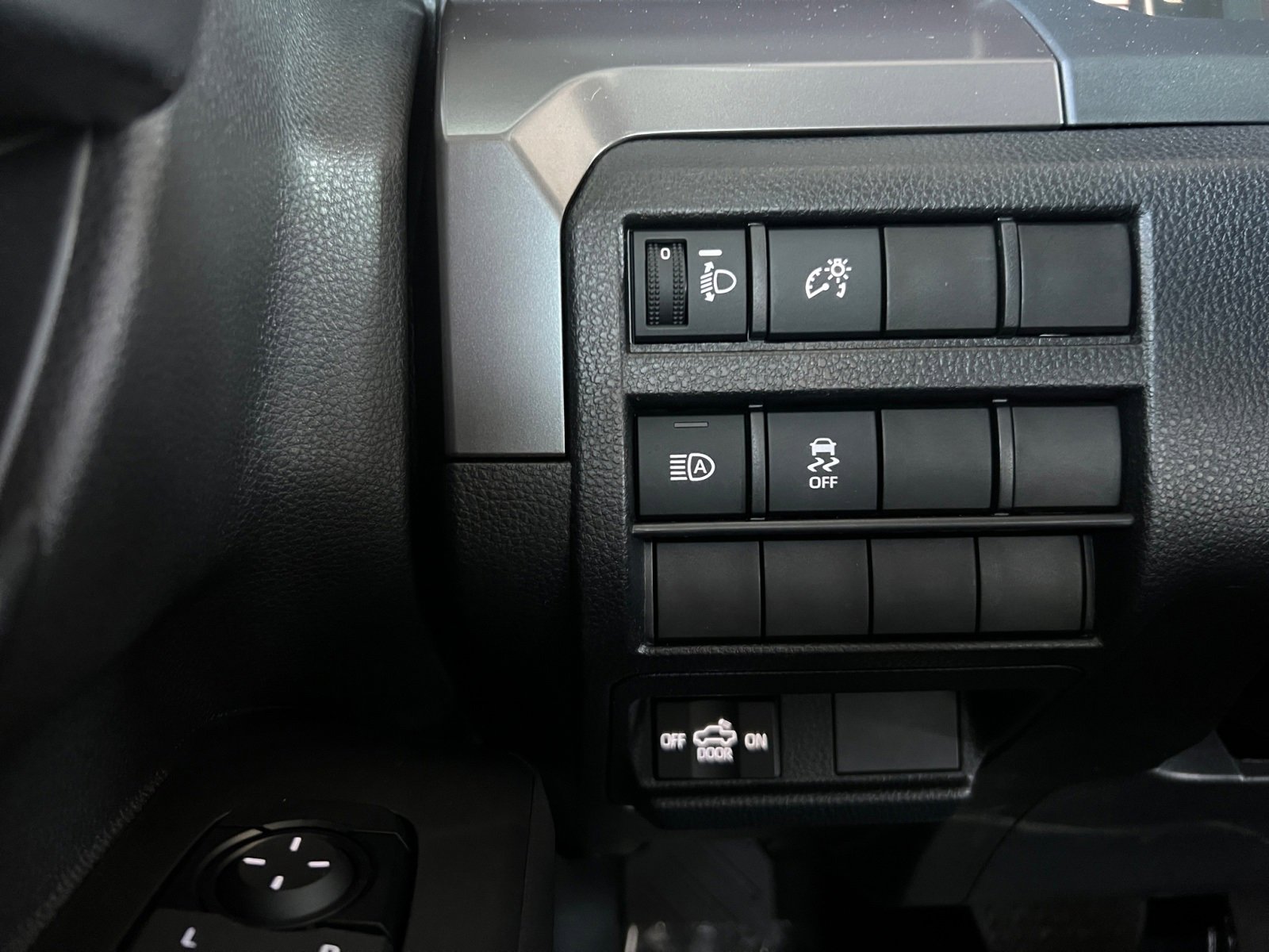 Used 2024 Toyota Tacoma SR5 image 25