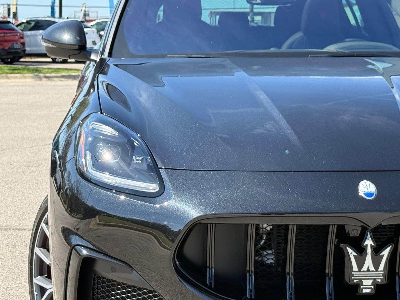 Certified 2024 Maserati Grecale Trofeo AWD/4WD image 3