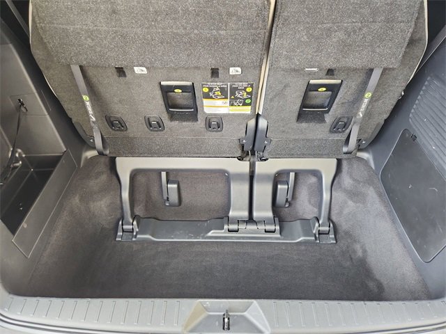Used 2025 Toyota Sienna LE image 24