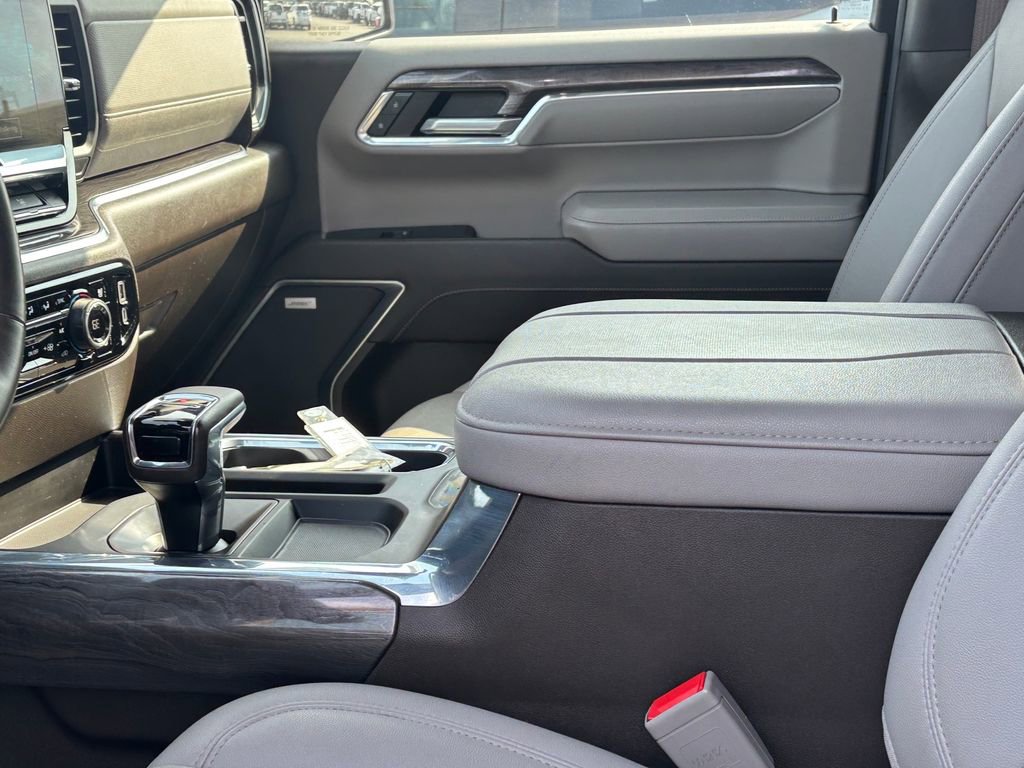 Used 2024 Chevrolet Silverado 1500 LTZ w/ LTZ Premium Texas Edition image 11