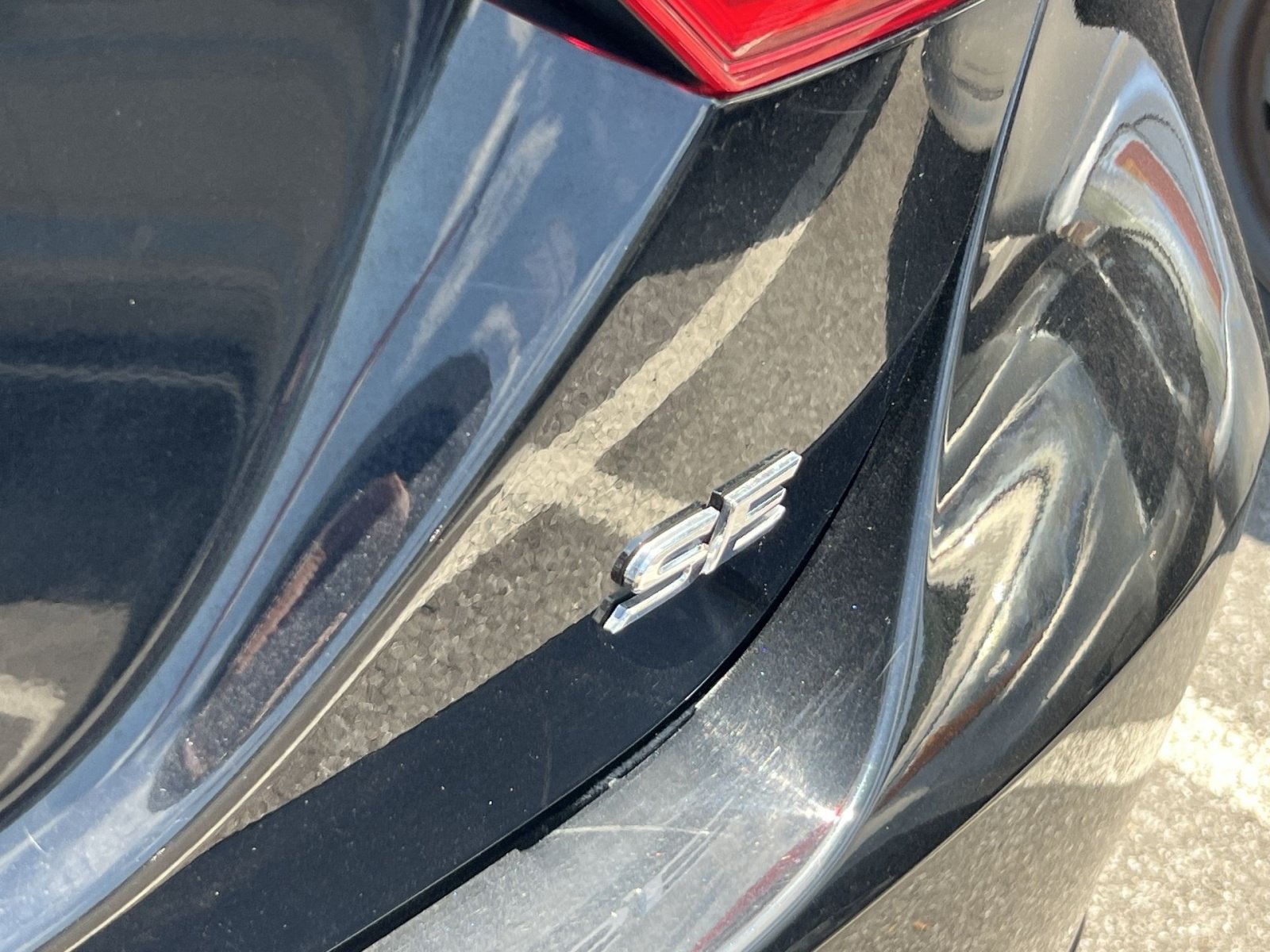 Used 2018 Toyota Camry SE FWD image 21