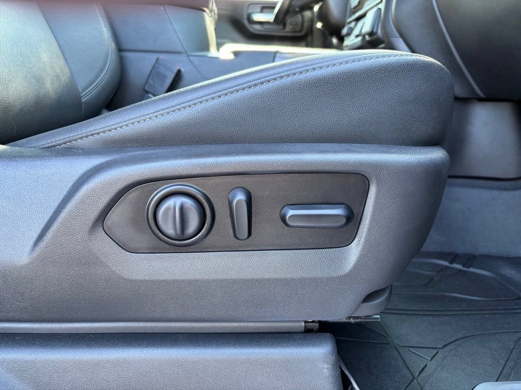 Used 2021 Chevrolet Silverado 2500 LTZ w/ LTZ Plus Package AWD/4WD image 21