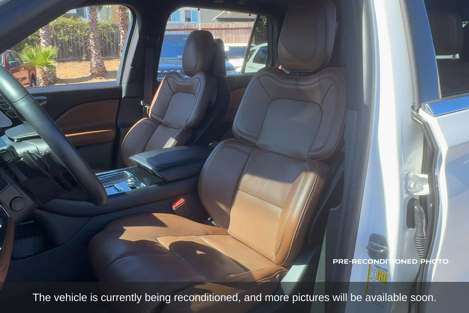 Used 2024 Lincoln Aviator Reserve w/ Equipment Group 201A RWD image 11