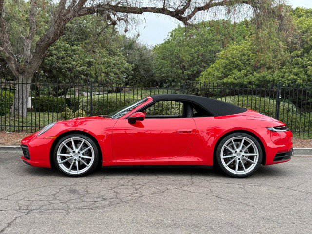Used 2022 Porsche 911 Carrera RWD image 2