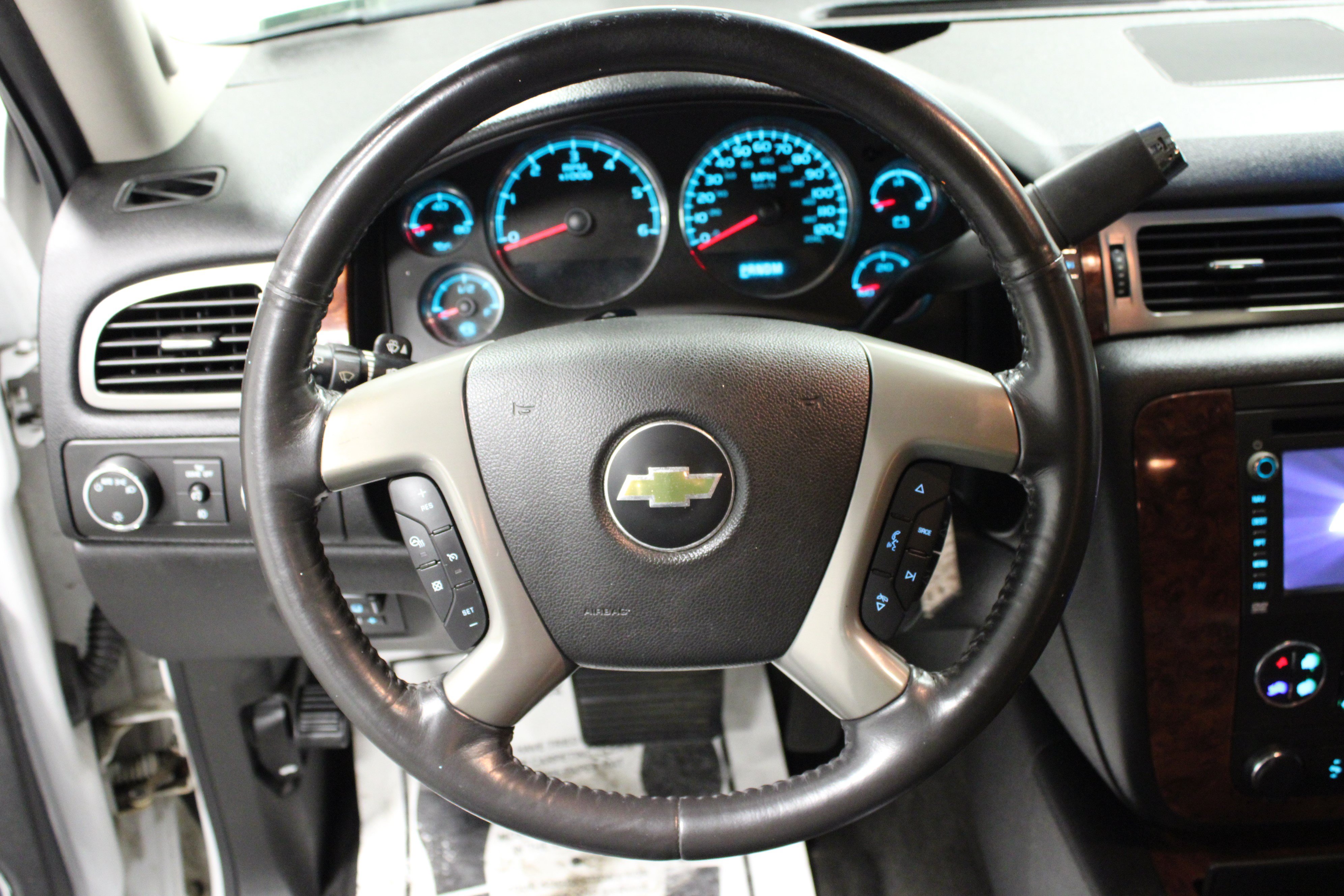 Used 2012 Chevrolet Tahoe LTZ AWD/4WD image 18