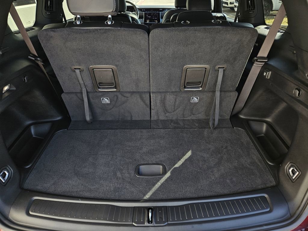 New 2025 Jeep Grand Cherokee L Altitude RWD image 9