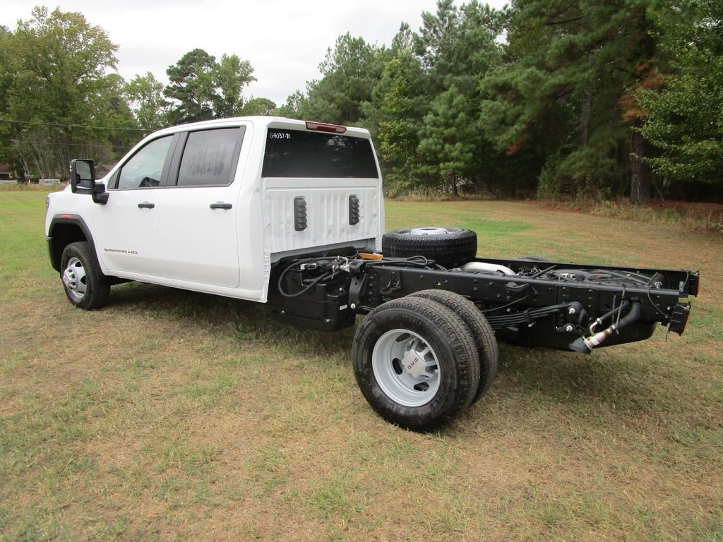 New 2026 GMC Sierra 3500 Pro w/ Convenience Package image 3