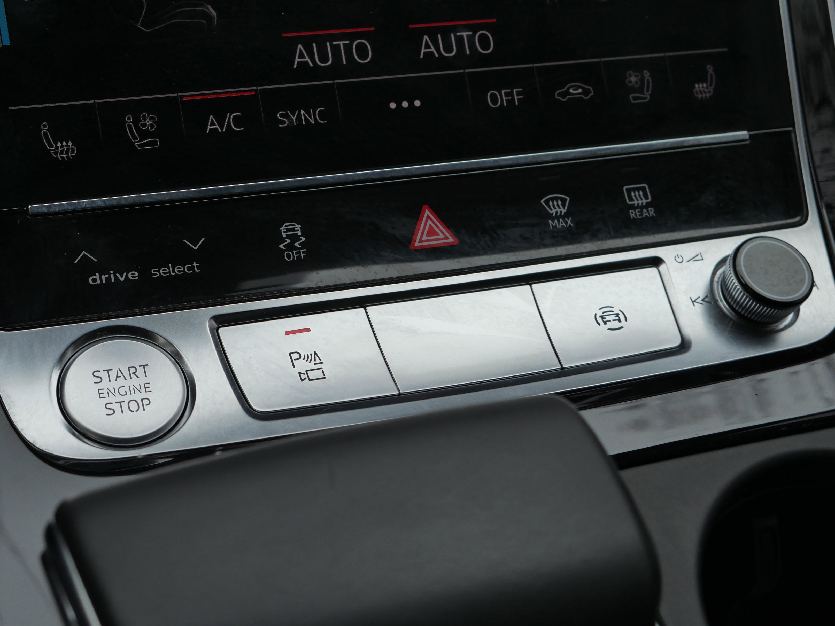 Used 2019 Audi Q8 Prestige image 17