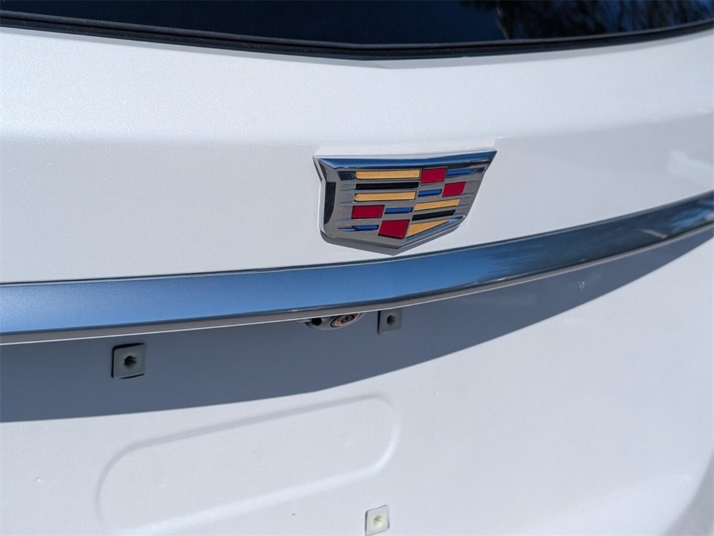 Used 2025 Cadillac XT6 Premium Luxury image 16