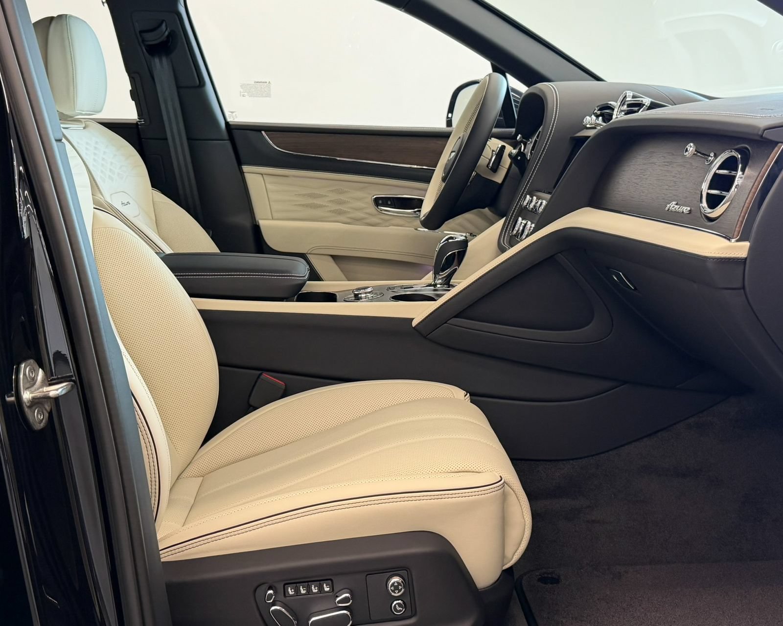 New 2026 Bentley Bentayga Extended Wheelbase AWD/4WD image 36