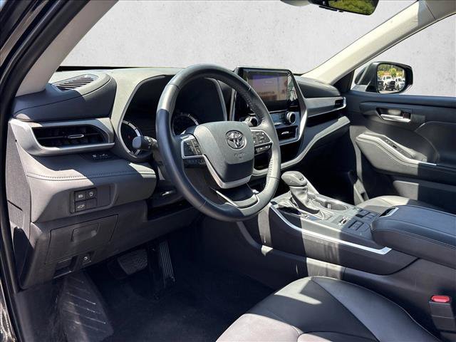 Certified 2026 Toyota Highlander XLE AWD/4WD image 9