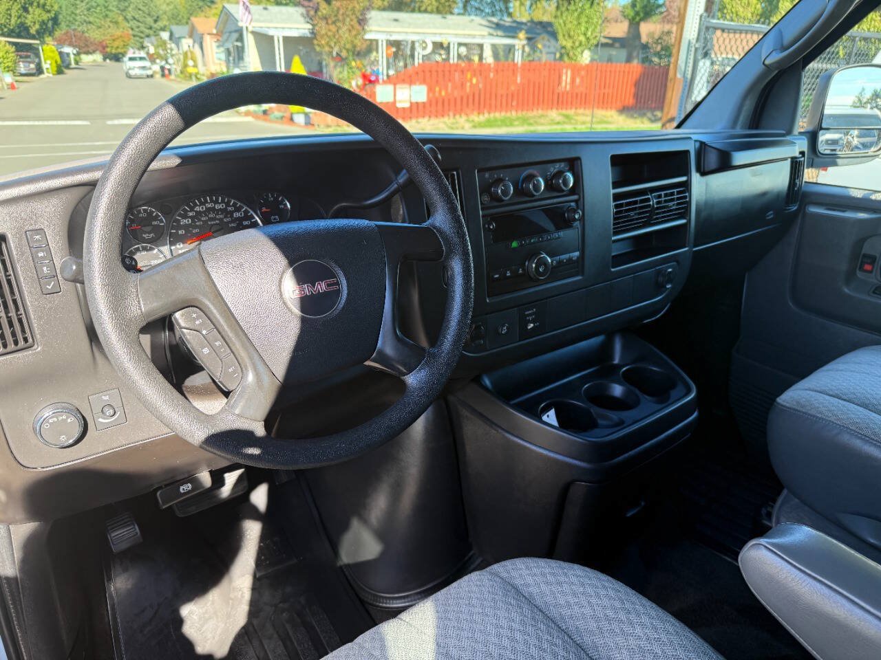 Used 2008 GMC Savana 3500 Extended Passenger w/ LT Preferred Equipment Group RWD image 29