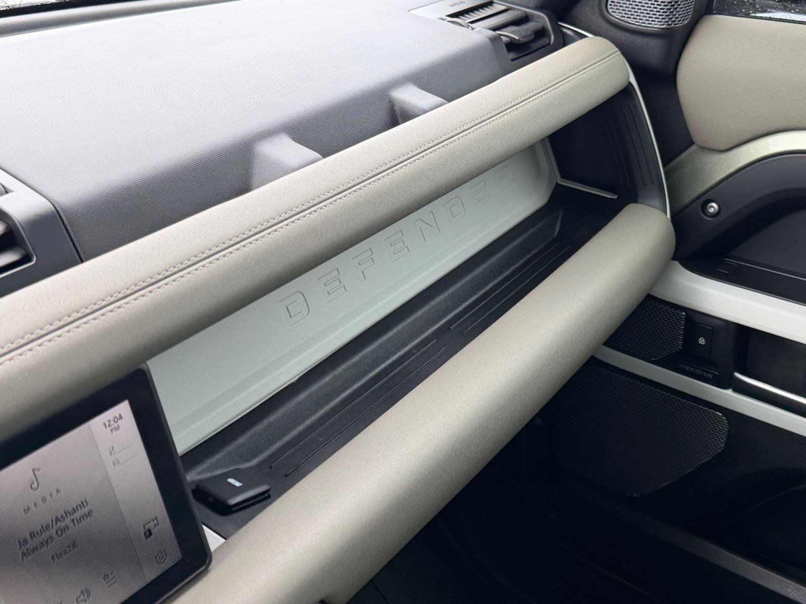 Used 2021 Land Rover Defender 110 S image 31