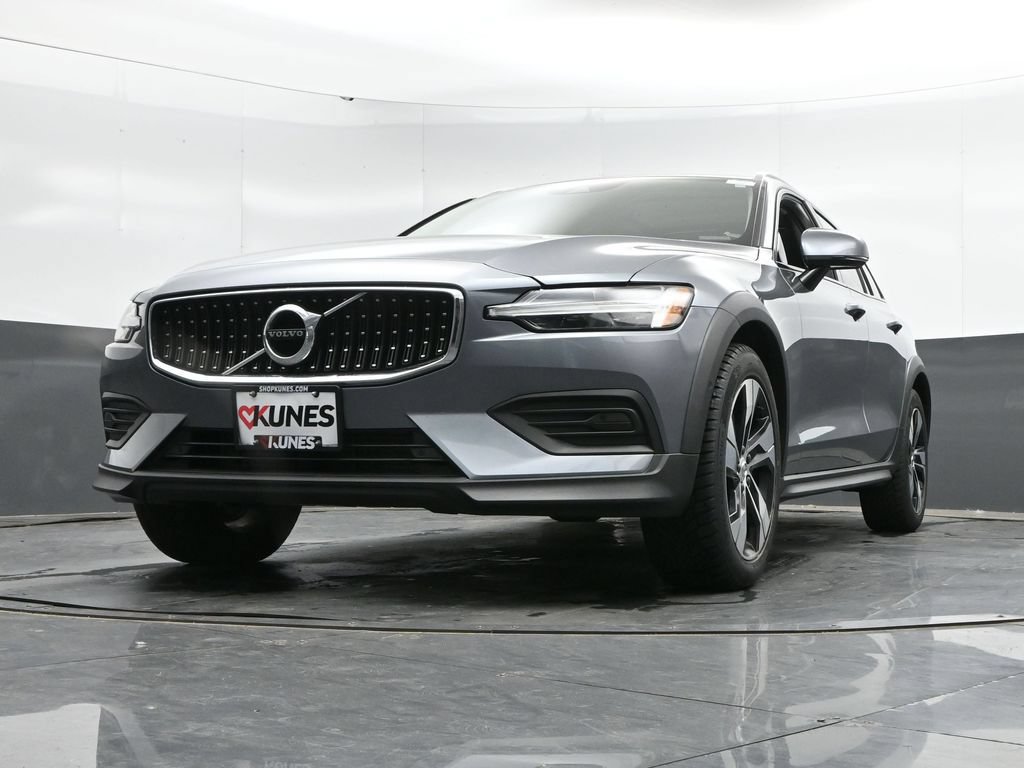 Used 2020 Volvo V60 T5 Cross Country w/ Protection Package AWD/4WD image 28