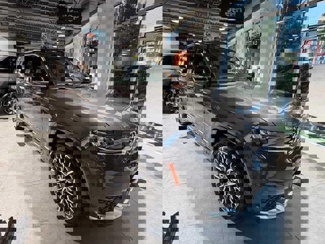 New 2025 Jeep Grand Cherokee L Summit image 1