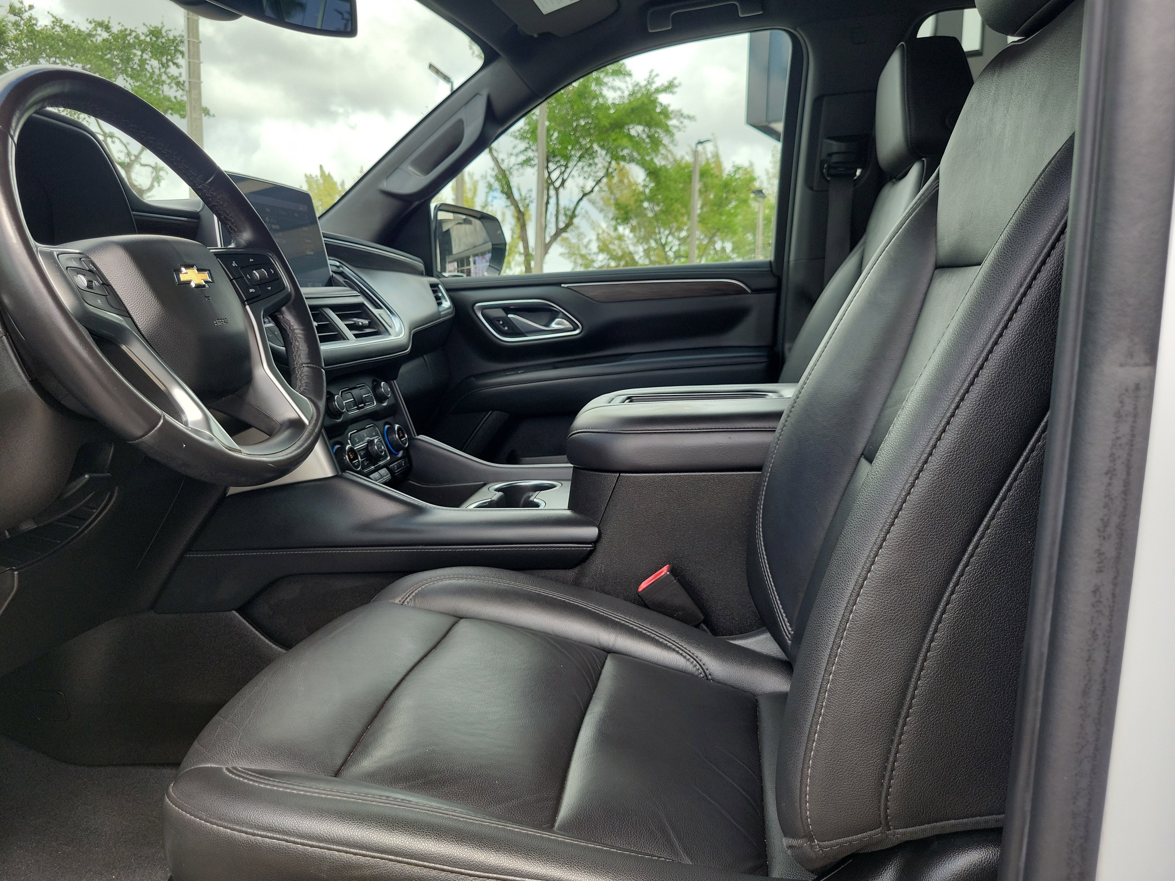 Used 2021 Chevrolet Suburban LT image 10