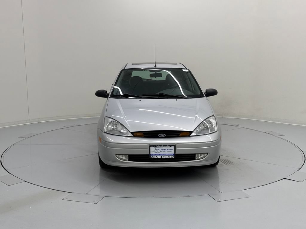 Used 2002 Ford Focus ZX5 Hatchback FWD image 8