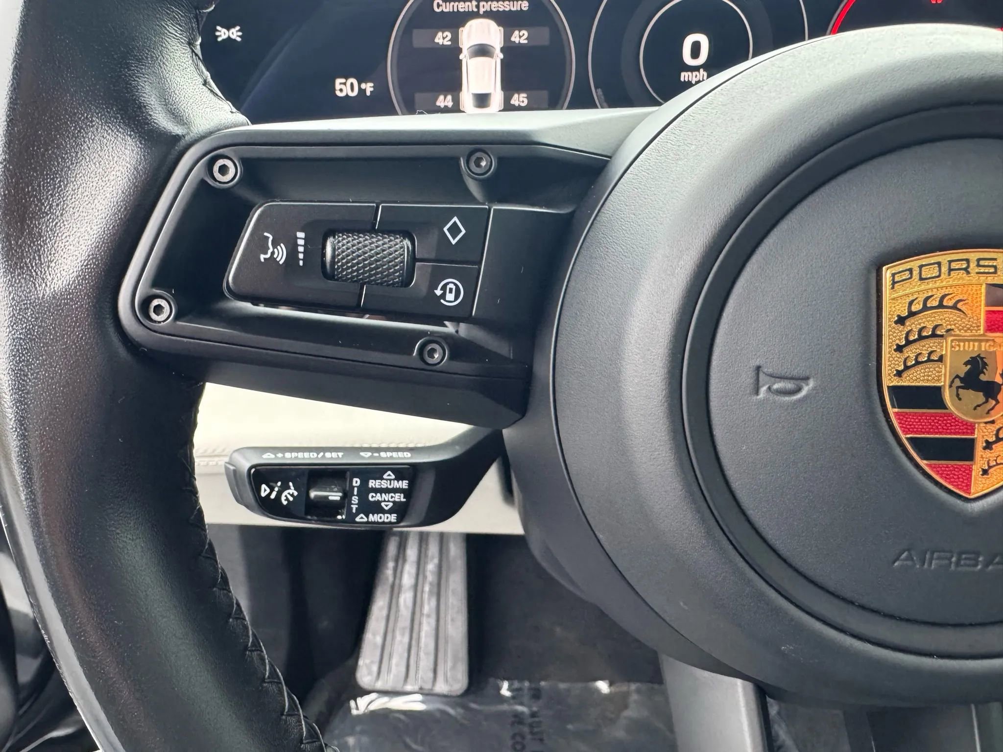 Used 2020 Porsche Taycan 4S image 32