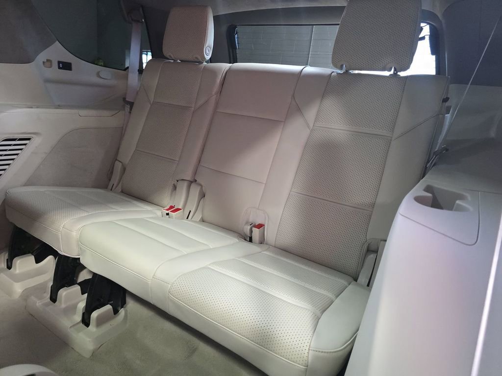 Used 2024 Cadillac Escalade Sport Platinum image 9