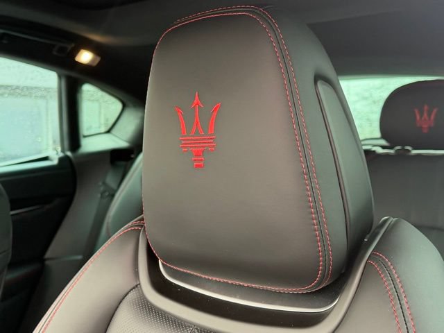 Used 2024 Maserati Levante GT Ultima AWD/4WD image 10