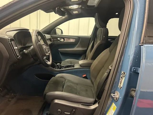 Used 2023 Volvo XC40 Recharge Ultimate w/ Protection Package Premier AWD/4WD image 18