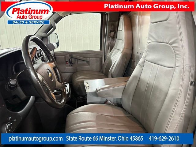 Used 2016 Chevrolet Express 3500 Extended image 11