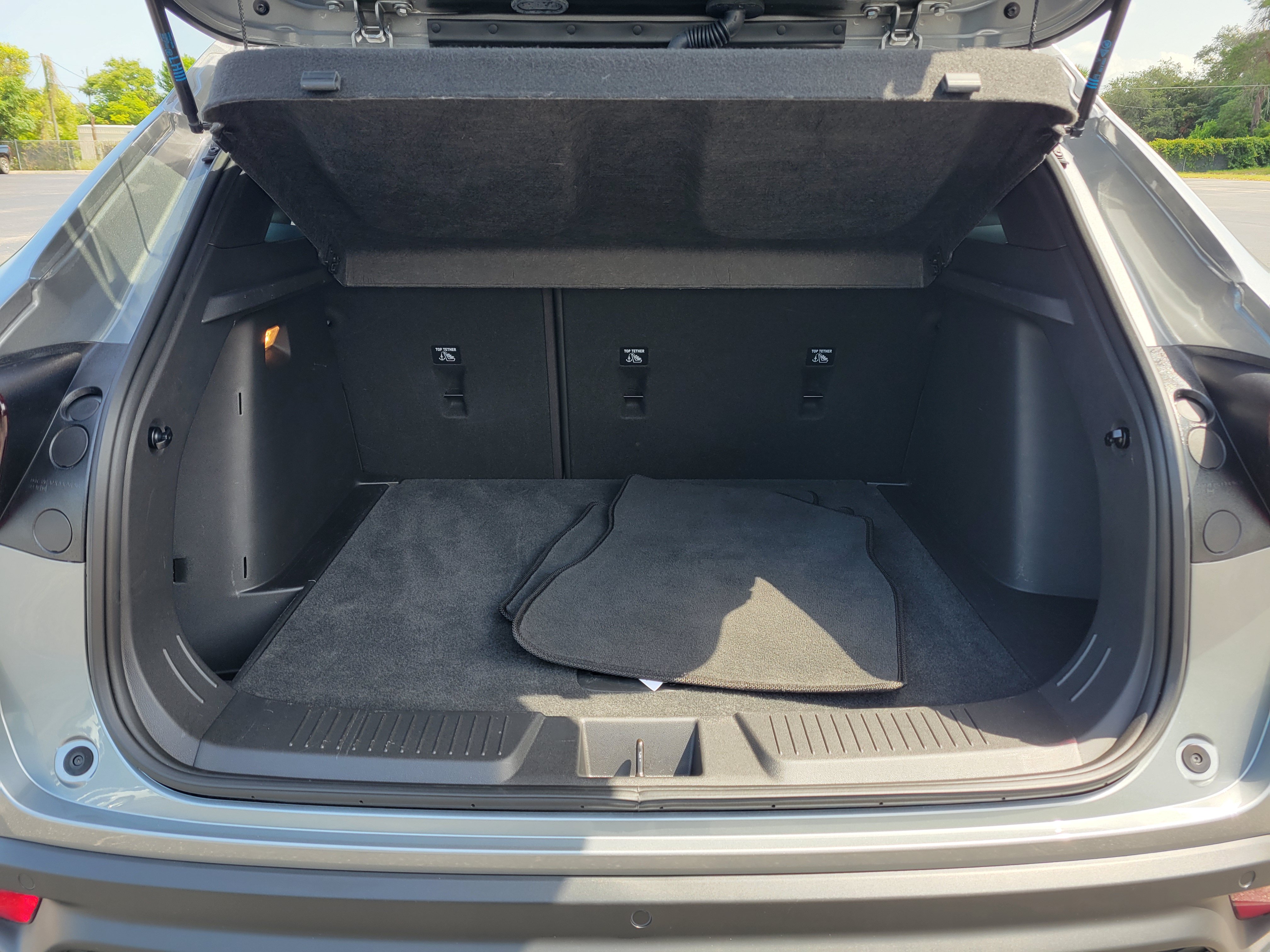Used 2025 Chevrolet Trax RS w/ Sunroof Package FWD image 7