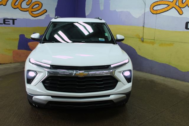 Used 2025 Chevrolet TrailBlazer LT w/ Convenience Package image 3