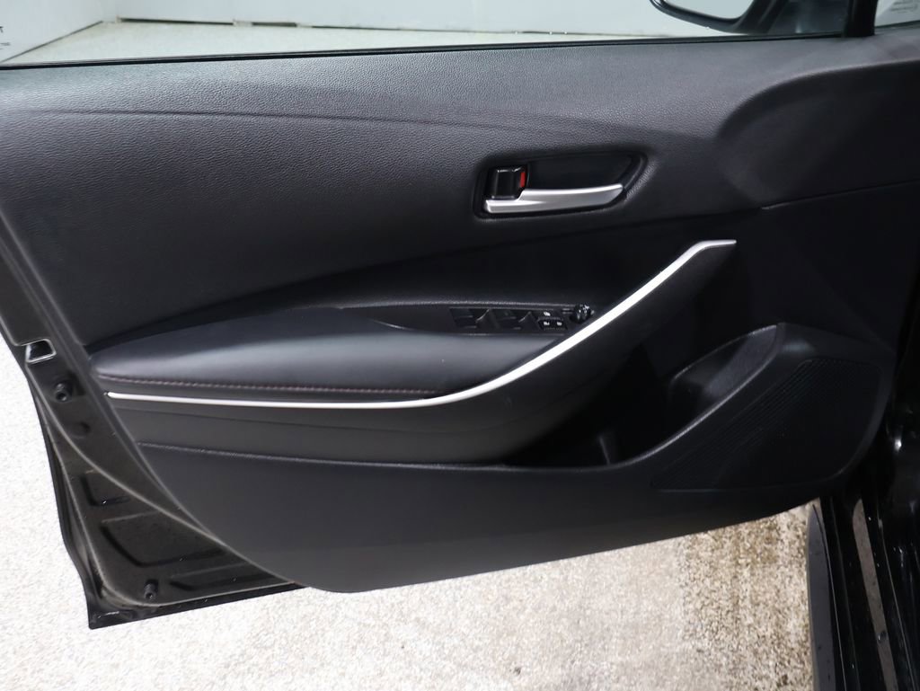 Used 2025 Toyota Corolla SE image 19
